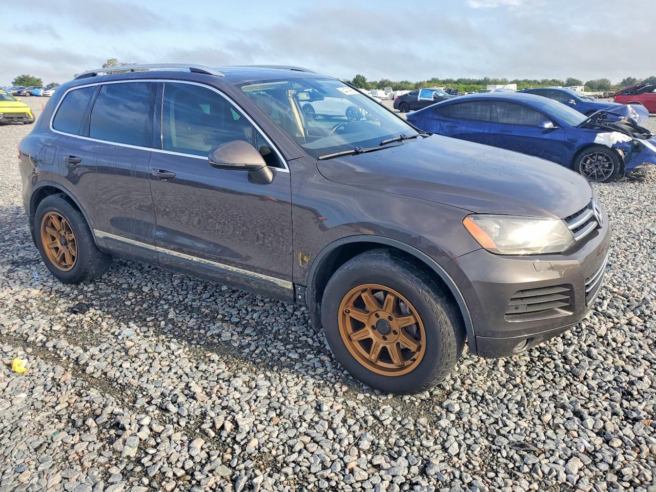 2012 VOLKSWAGEN TOUAREG V6 TDI — Фото 4 из 12