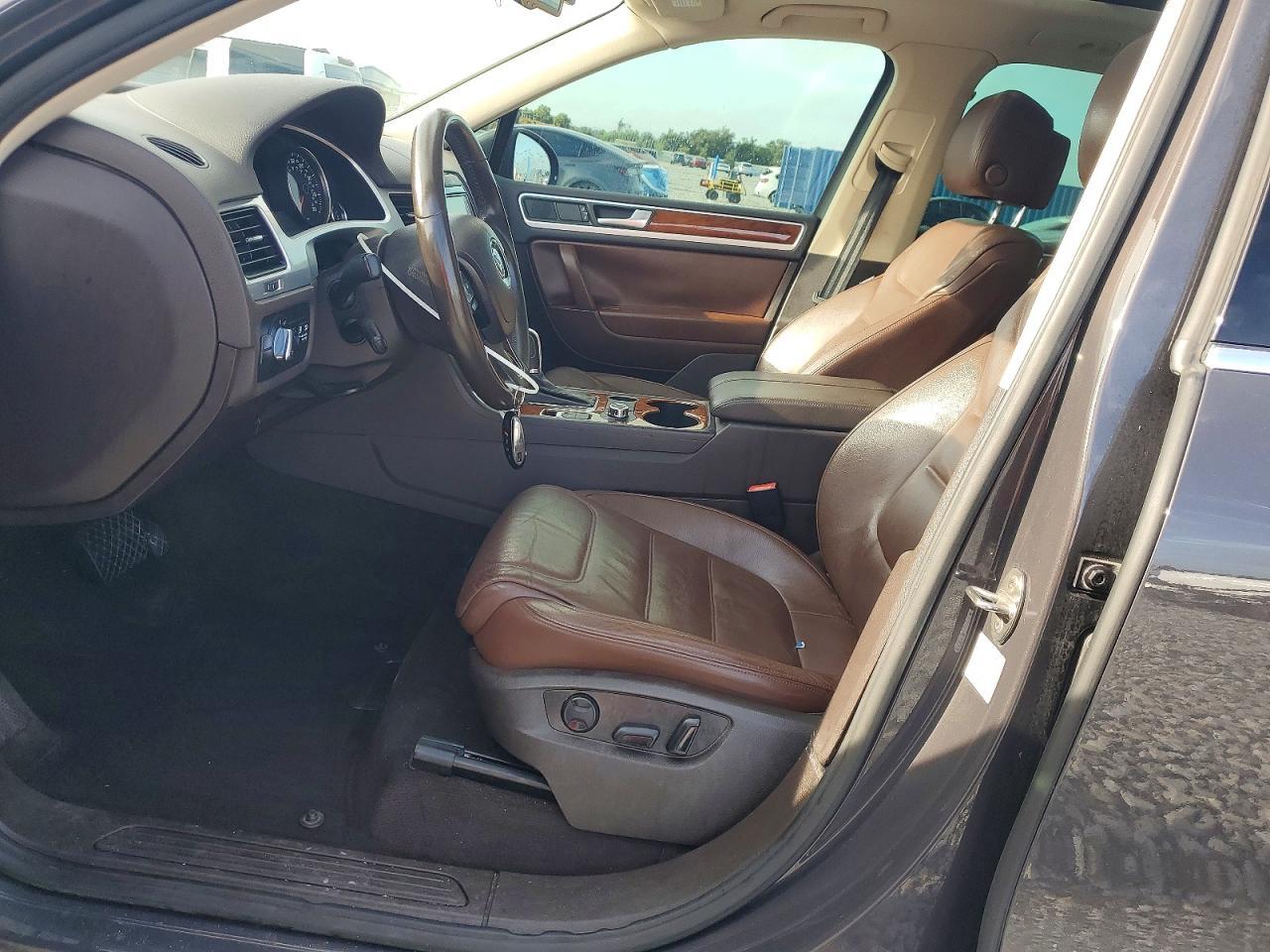 2012 VOLKSWAGEN TOUAREG V6 TDI — Фото 7 из 12