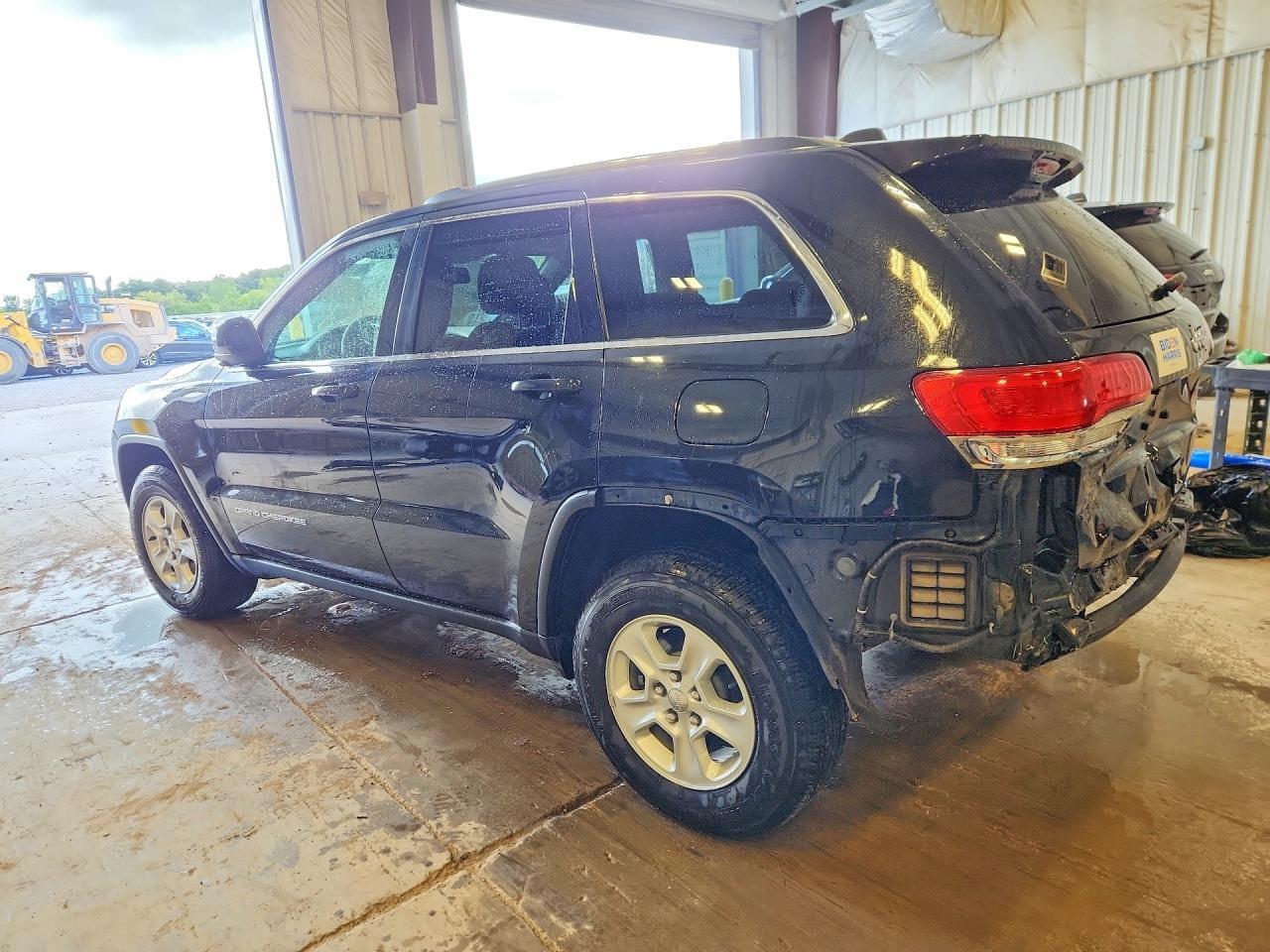 2016 JEEP GRAND CHEROKEE LAREDO — Фото 2 из 14