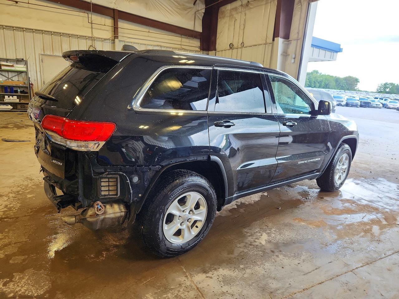 2016 JEEP GRAND CHEROKEE LAREDO — Фото 3 из 14