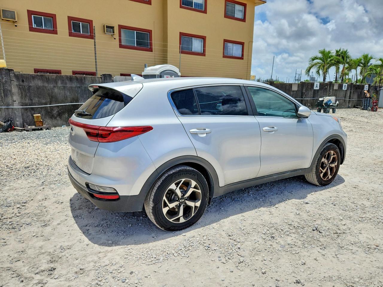 2020 KIA SPORTAGE LX — Фото 3 из 13