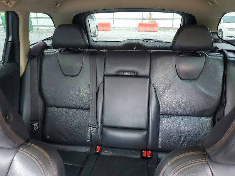 2012 VOLVO XC60 3.2 — Фото 10 из 13