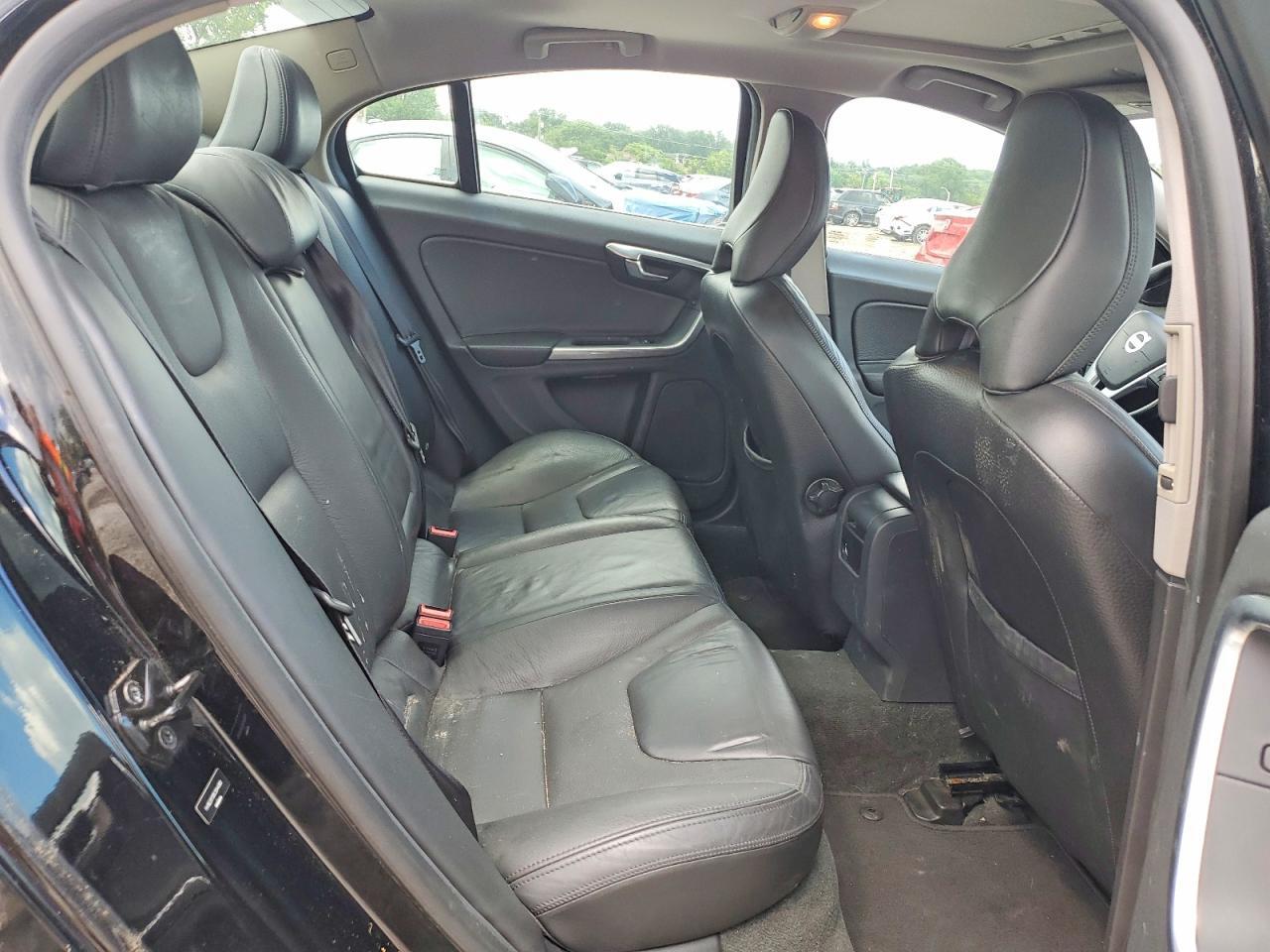 2012 VOLVO S60 T5 — Фото 10 из 12