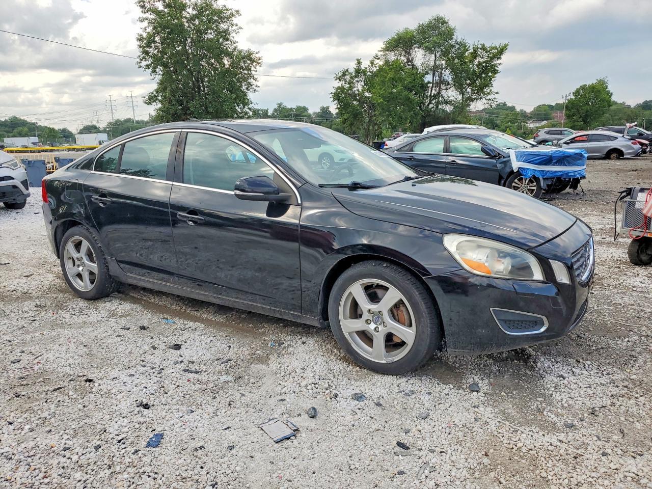 2012 VOLVO S60 T5 — Фото 4 из 12