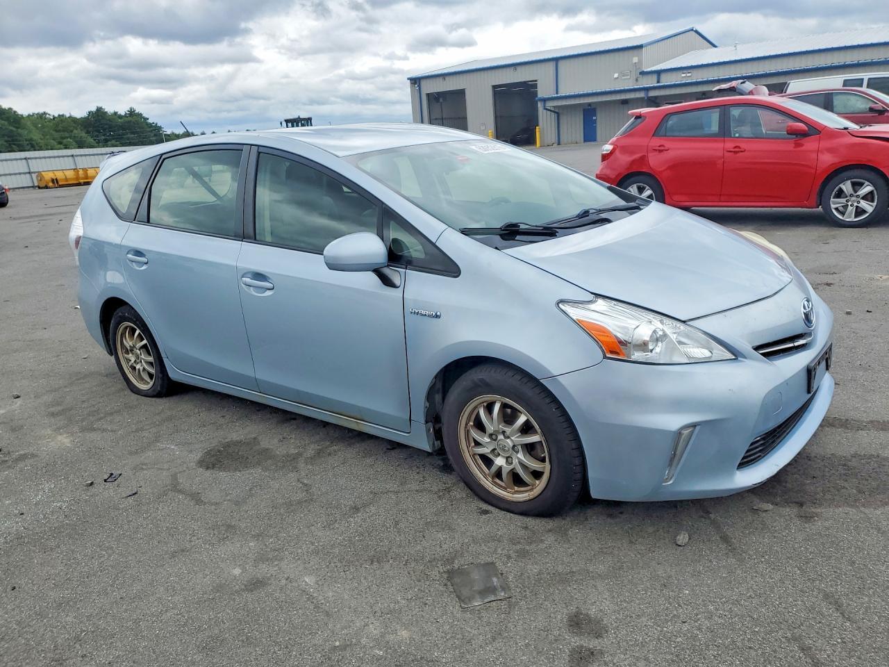 JTDZN3EU1D3193849 2013 TOYOTA PRIUS V photo no. 4