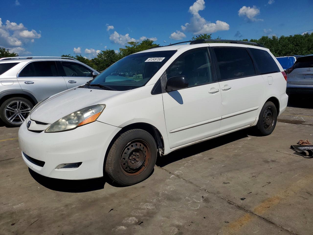 2009 TOYOTA SIENNA LE 8-PASSENGER