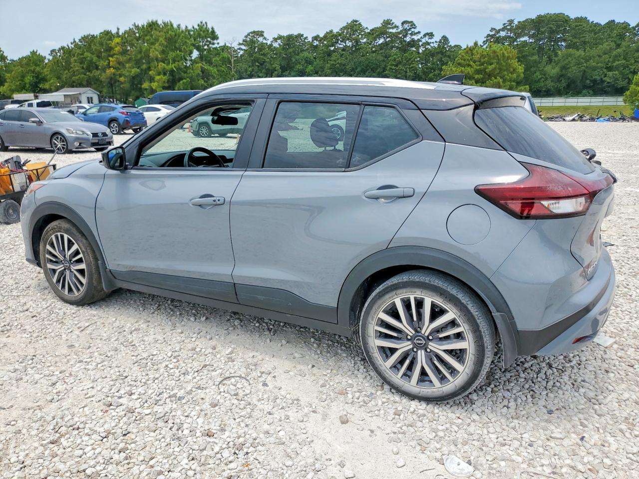 2024 NISSAN KICKS SV — Фото 2 из 13
