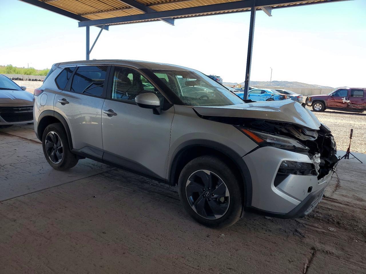 2024 NISSAN ROGUE SV — Фото 4 из 14