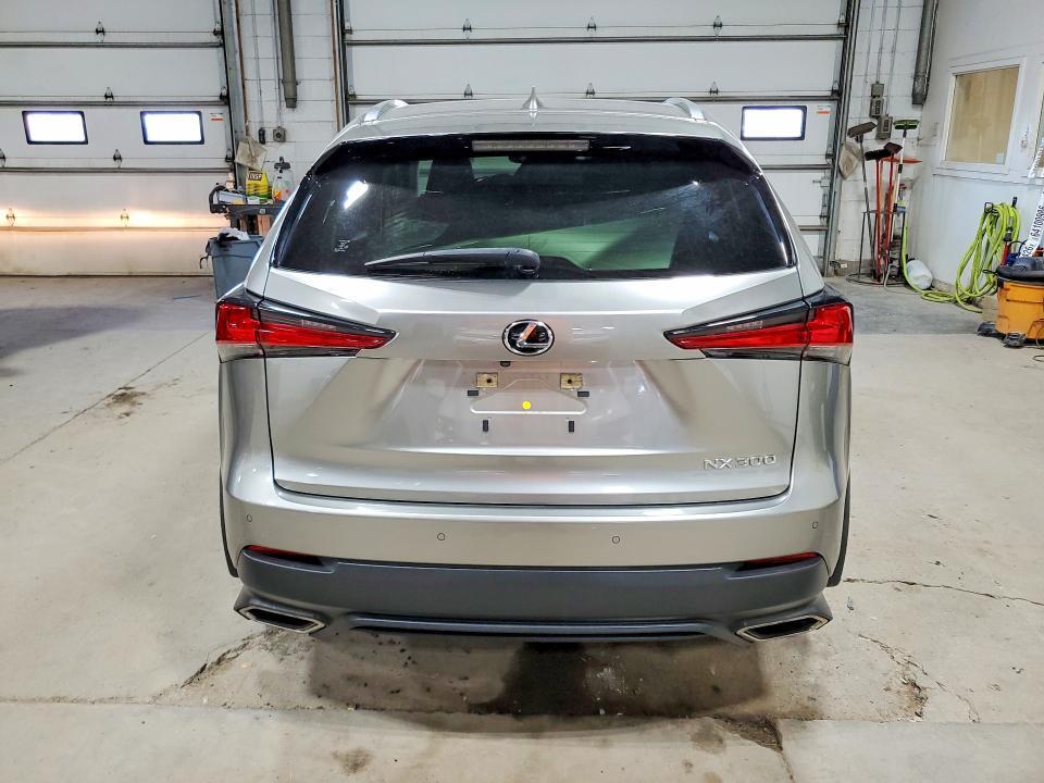 2020 LEXUS NX 300 — Фото 6 из 14