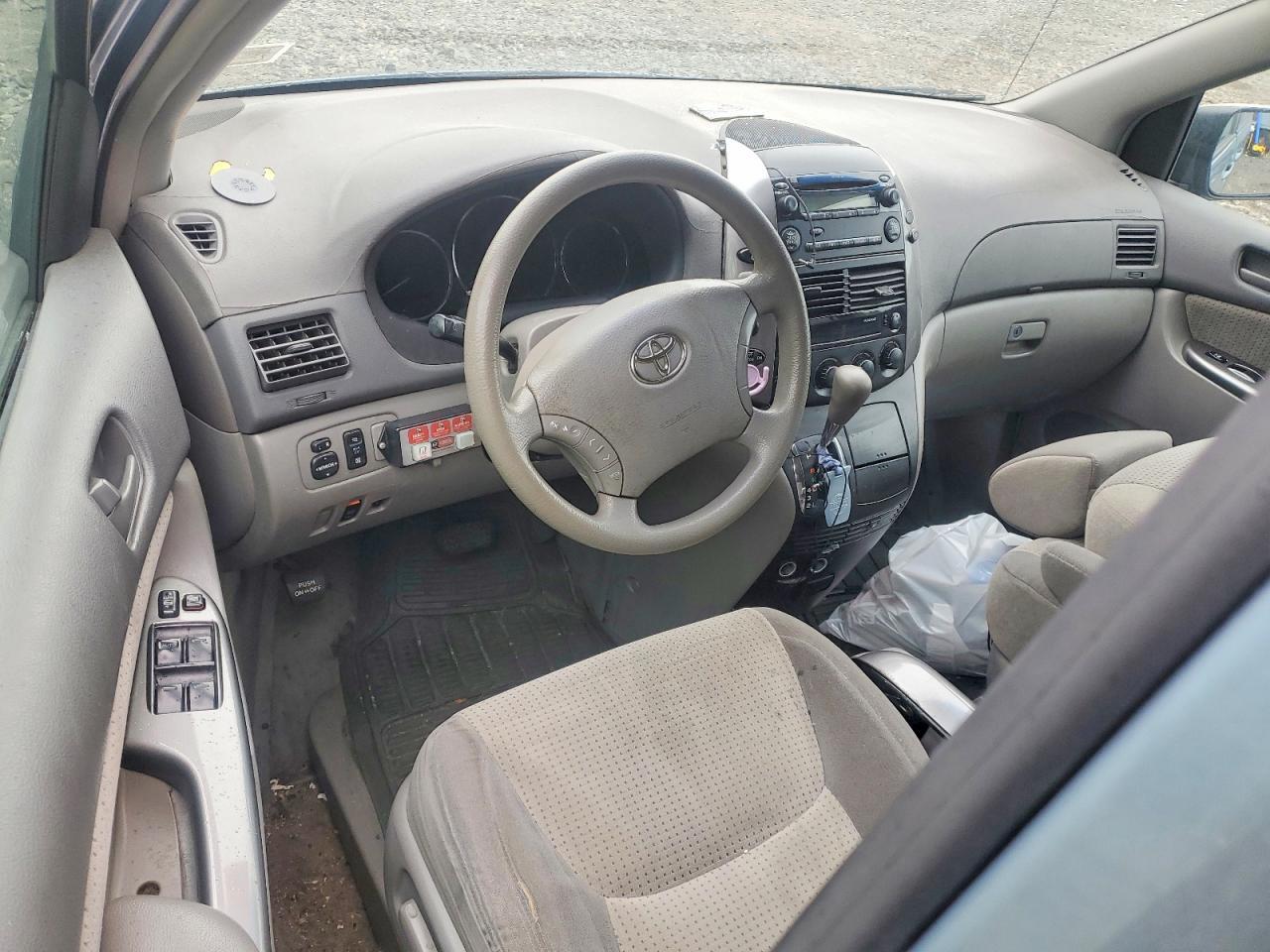 2006 TOYOTA SIENNA LE 8 PASSENGER — Фото 8 из 13