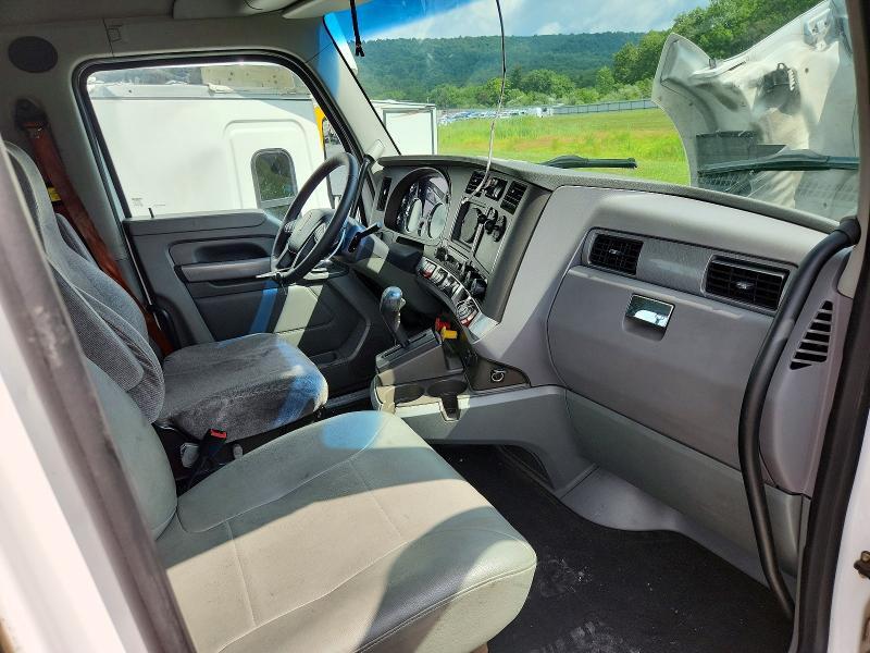2016 KENWORTH T680 SEMI TRUCK — Фото 8 из 13