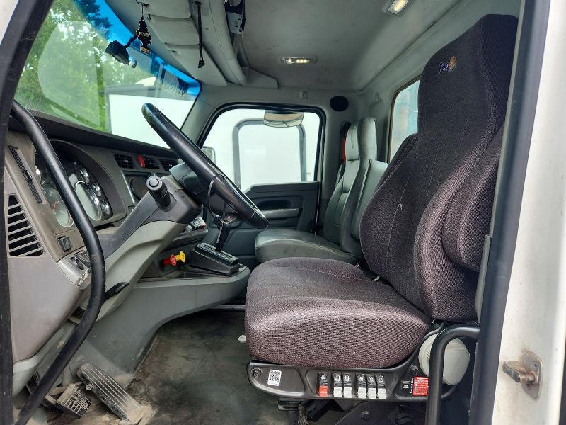 2016 KENWORTH CONSTRUCTION T680 — Фото 7 из 12