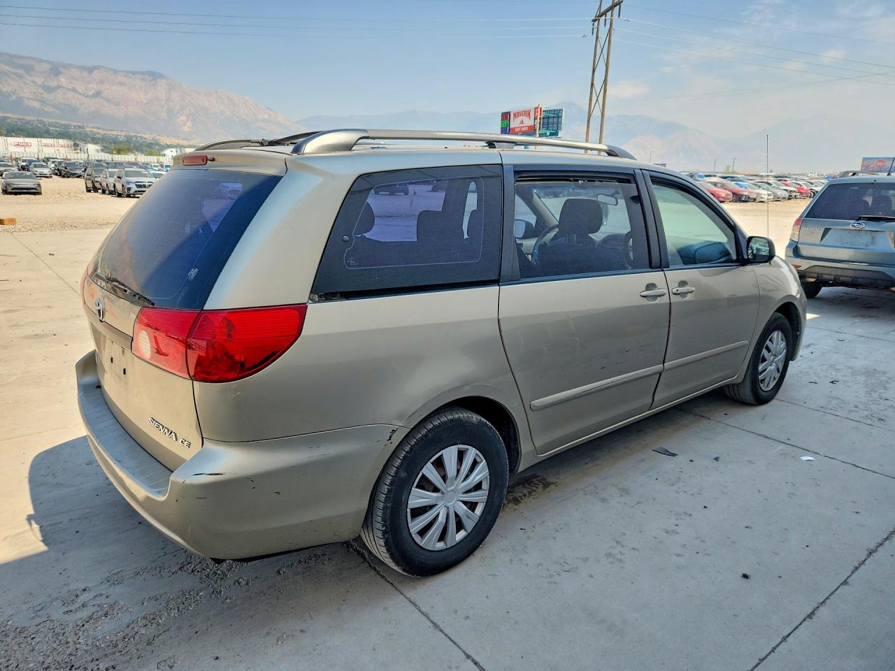 2006 TOYOTA SIENNA CE 7 PASSENGER — Фото 3 из 13