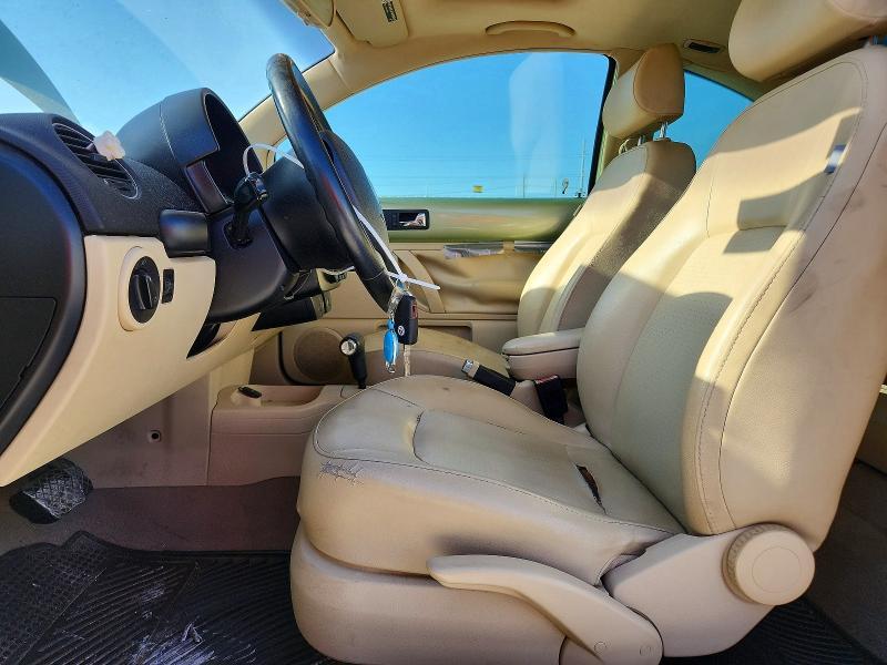 2009 VOLKSWAGEN NEW BEETLE S — Фото 7 из 12