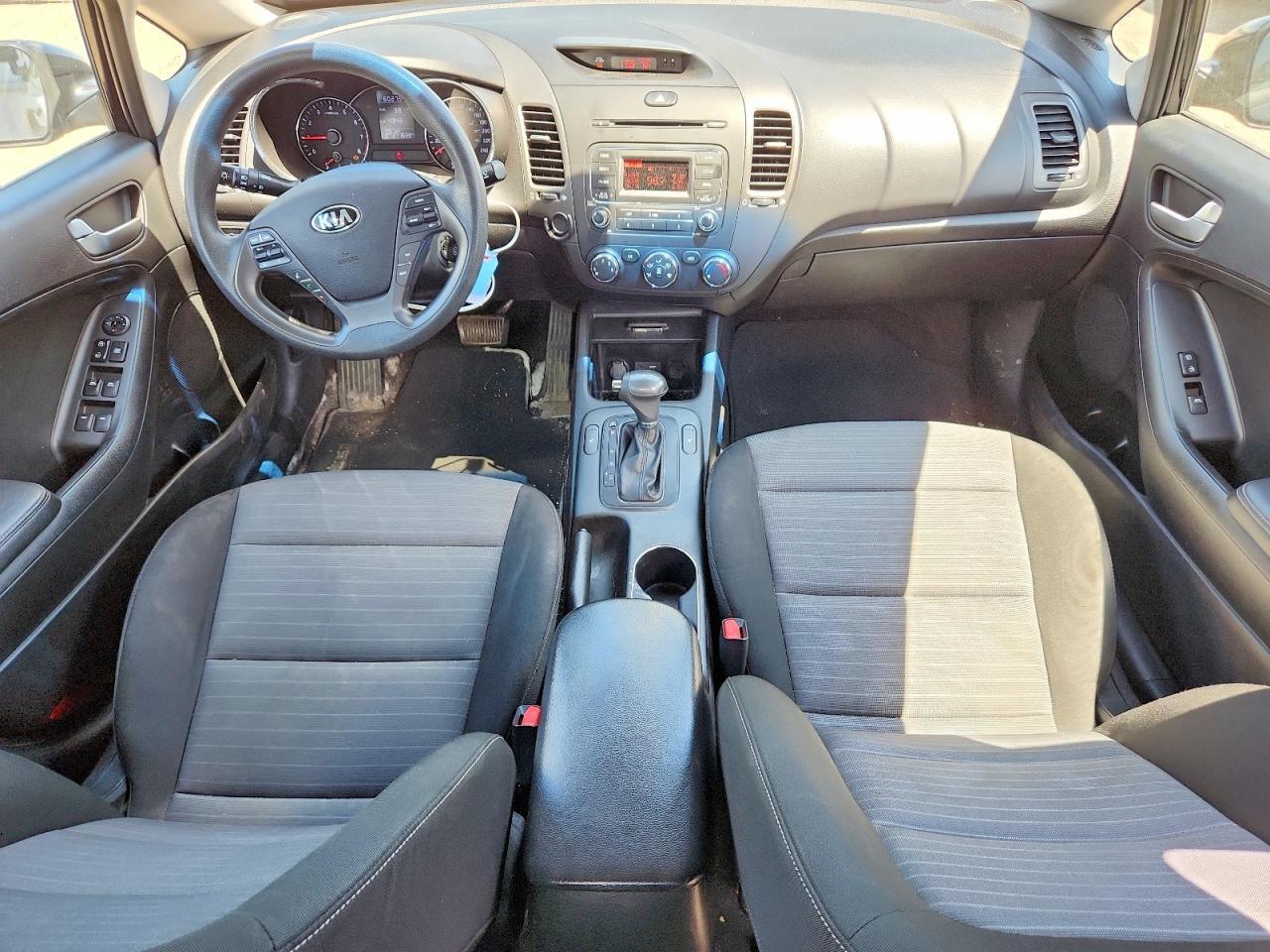 2016 KIA FORTE LX — Фото 8 из 13