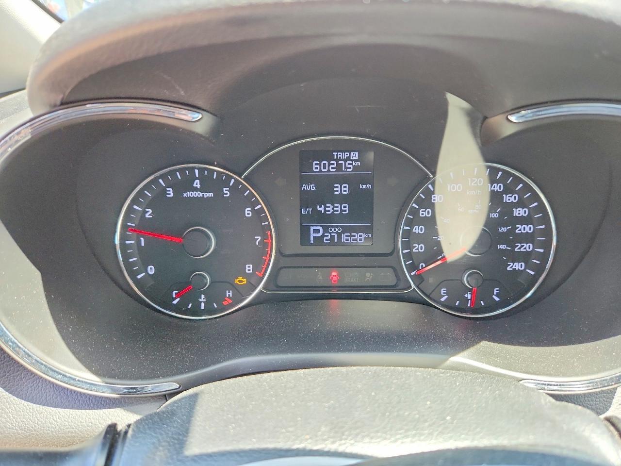 2016 KIA FORTE LX — Фото 9 из 13