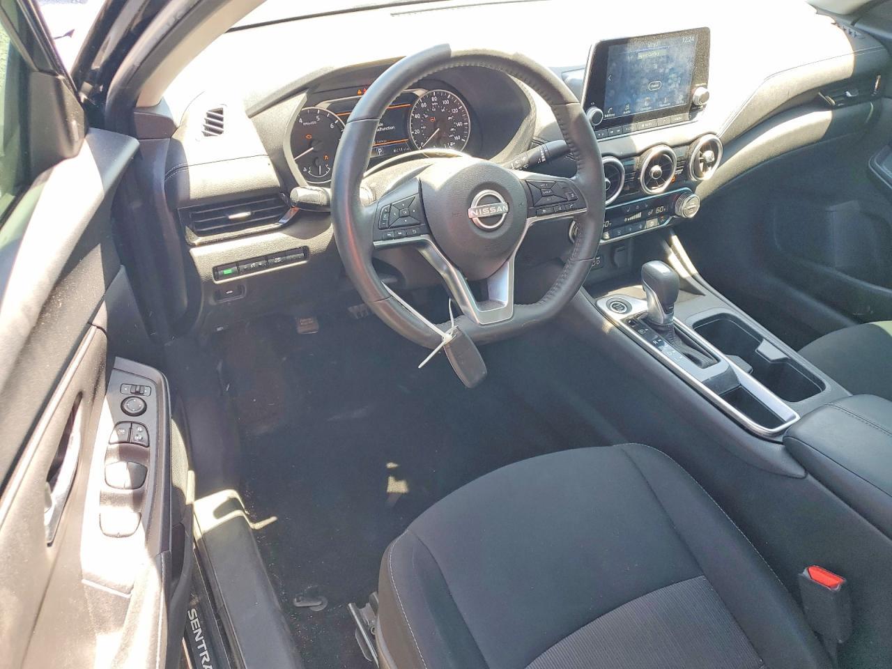 2024 NISSAN SENTRA SV — Фото 8 из 13