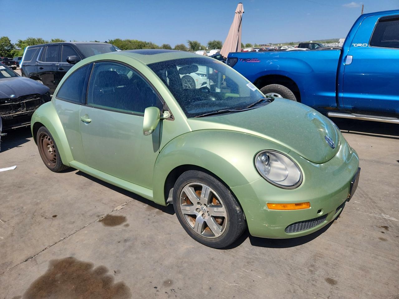 3VWRW31C16M415086 2006 VOLKSWAGEN NEW BEETLE photo no. 4