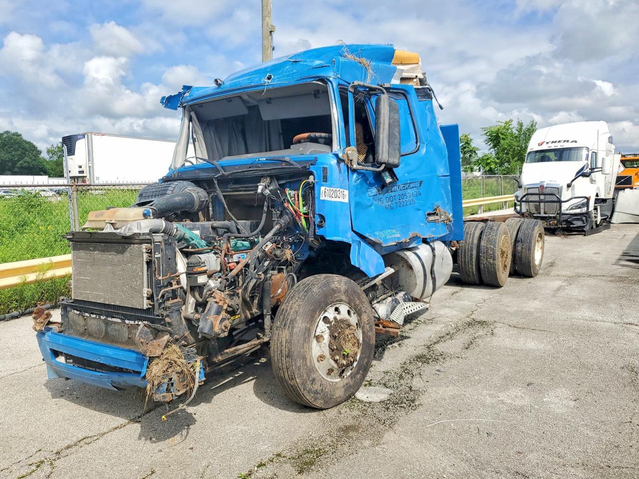 2006 VOLVO VN 4V4NC9GH16N446350