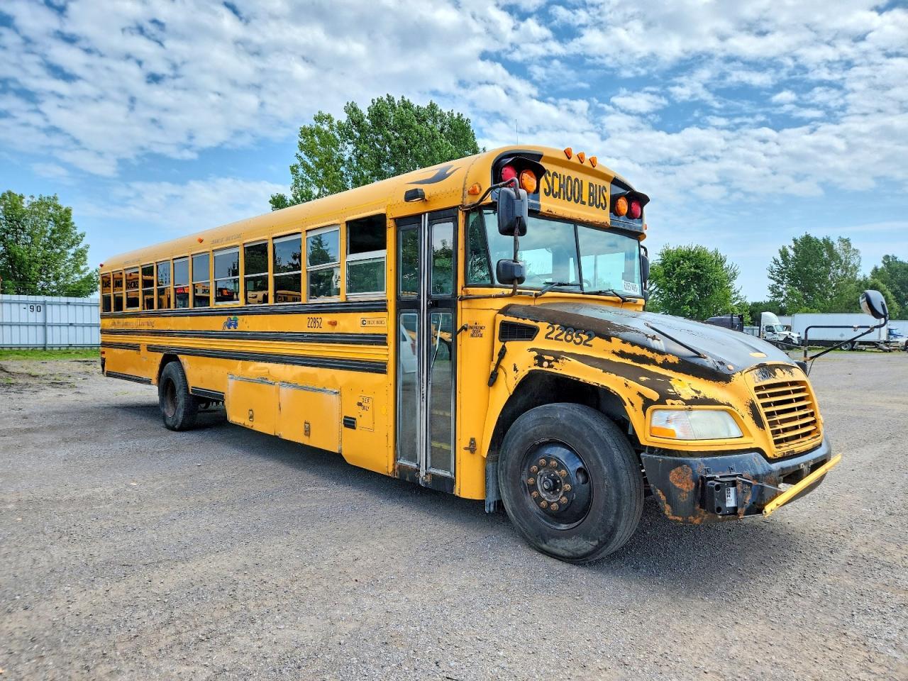 2013 BLUEBIRD VISION - SCHOOL BUS
