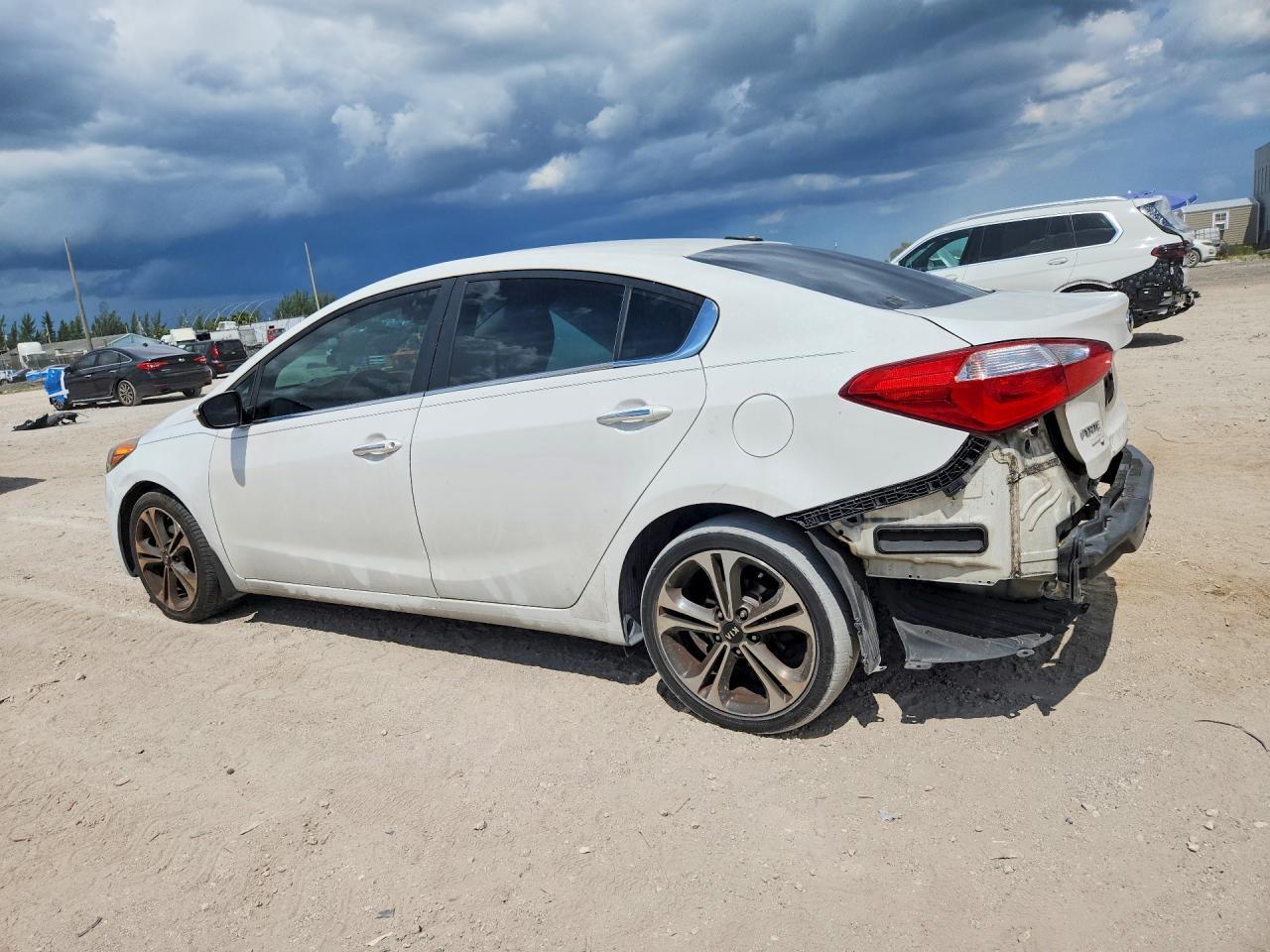 2016 KIA FORTE EX — Фото 2 из 13