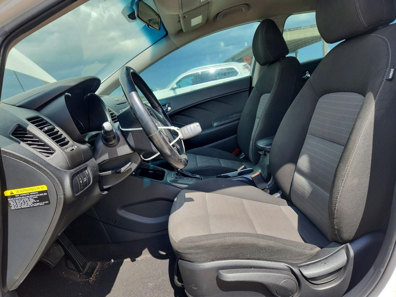 2016 KIA FORTE EX — Фото 7 из 13