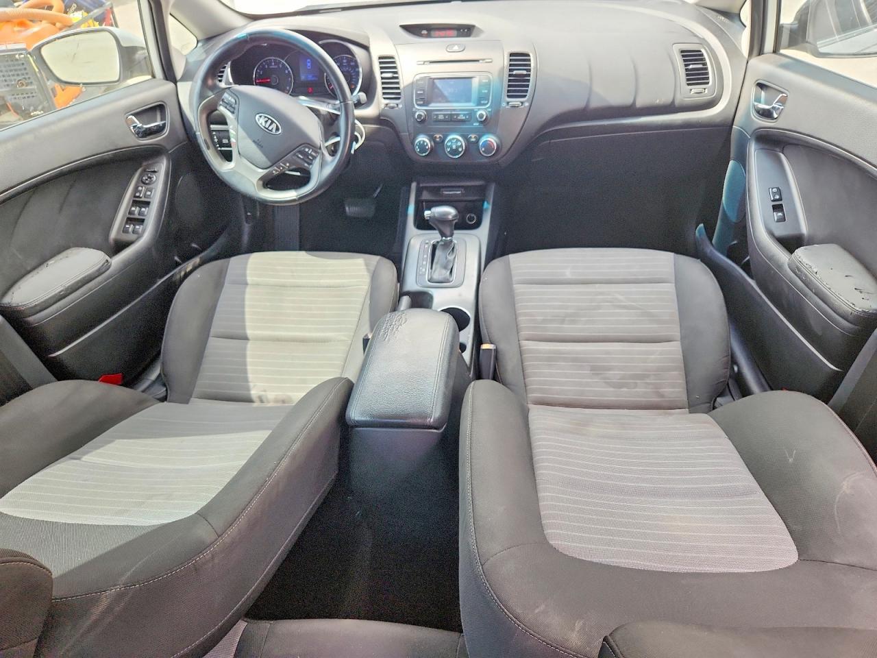 2016 KIA FORTE EX — Фото 8 из 13