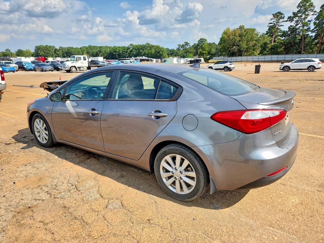 2016 KIA FORTE LX — Фото 2 из 12