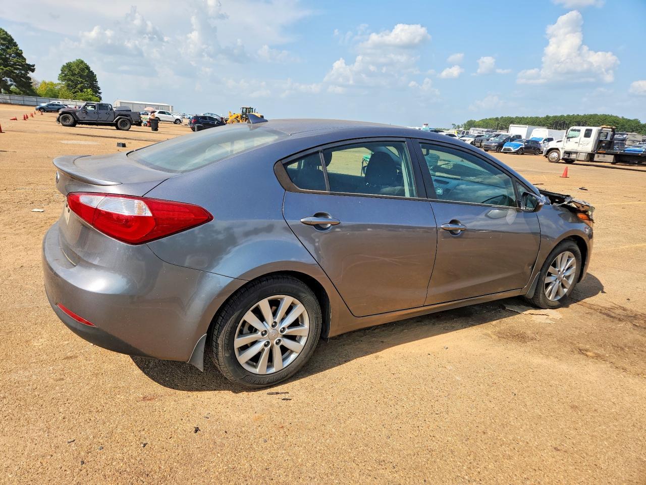 2016 KIA FORTE LX — Фото 3 из 12