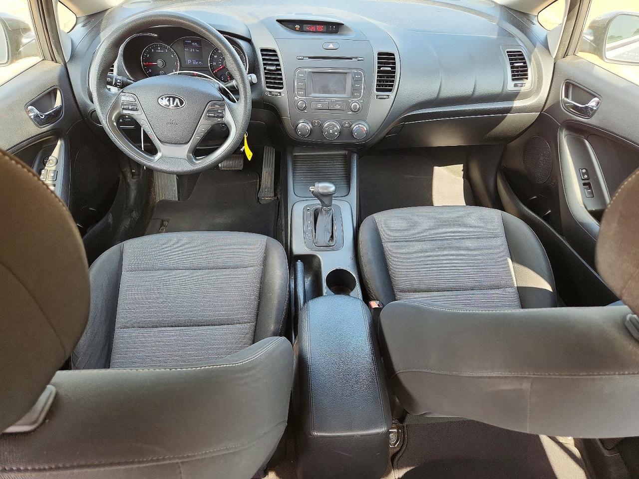 2016 KIA FORTE LX — Фото 8 из 12