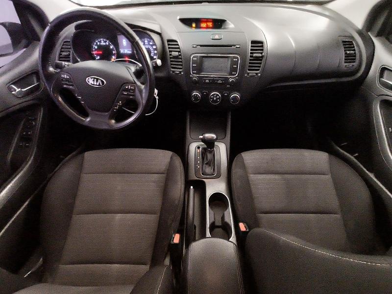 2016 KIA FORTE EX — Фото 8 из 12