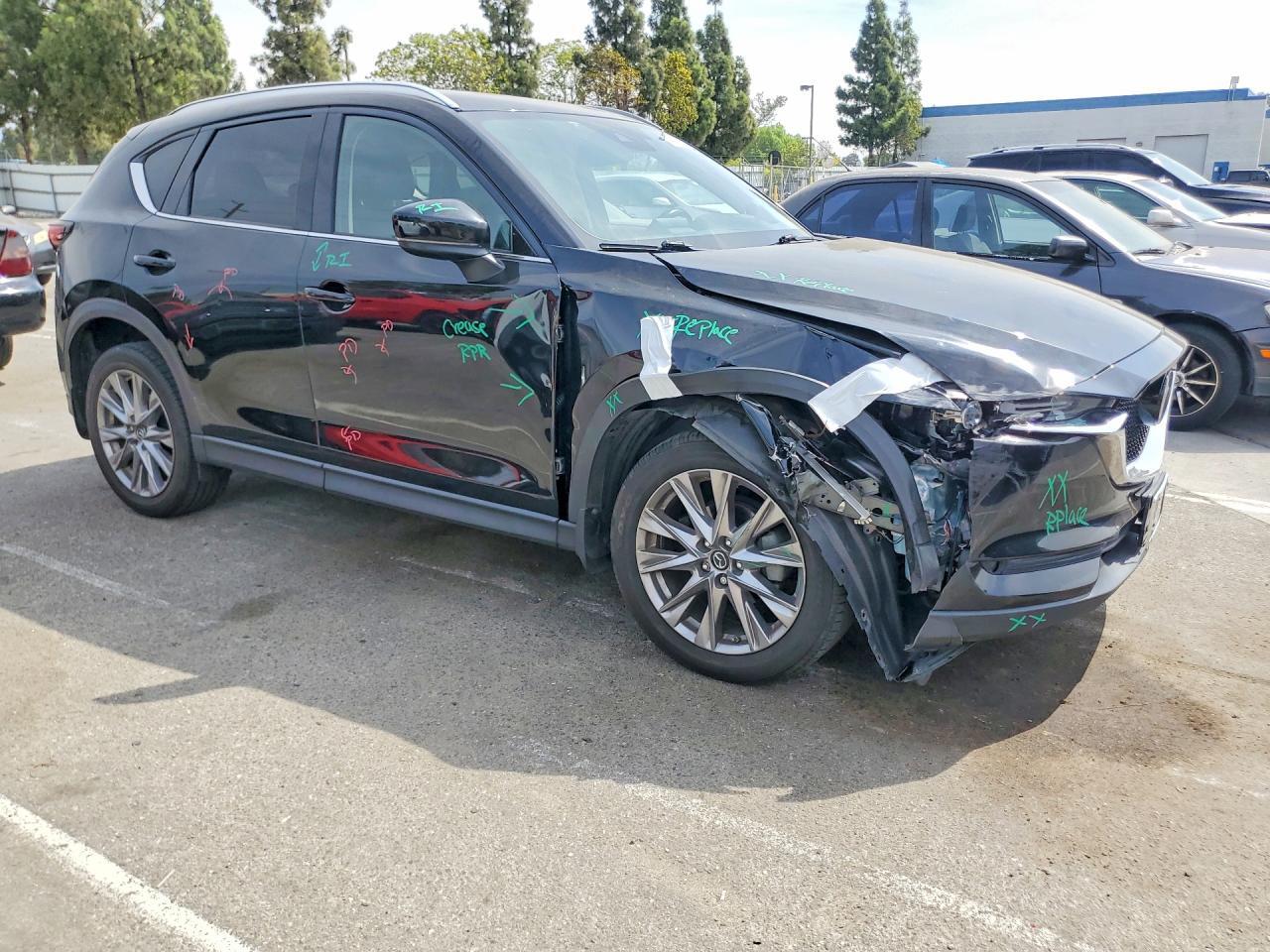 2020 MAZDA CX-5 GRAND TOURING — Фото 4 из 13
