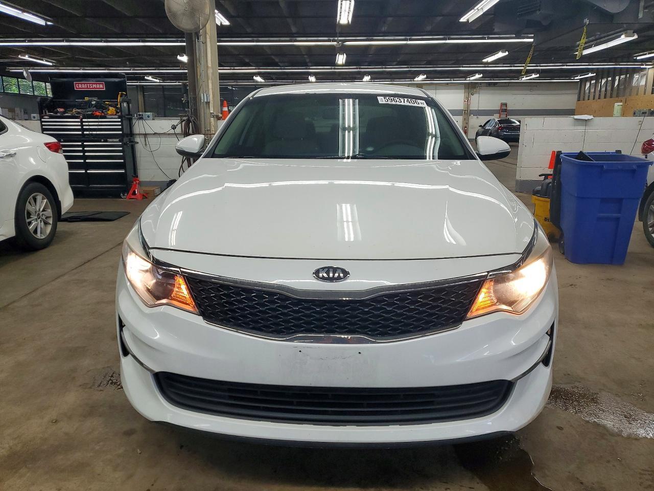 2016 KIA OPTIMA LX — Фото 5 из 12