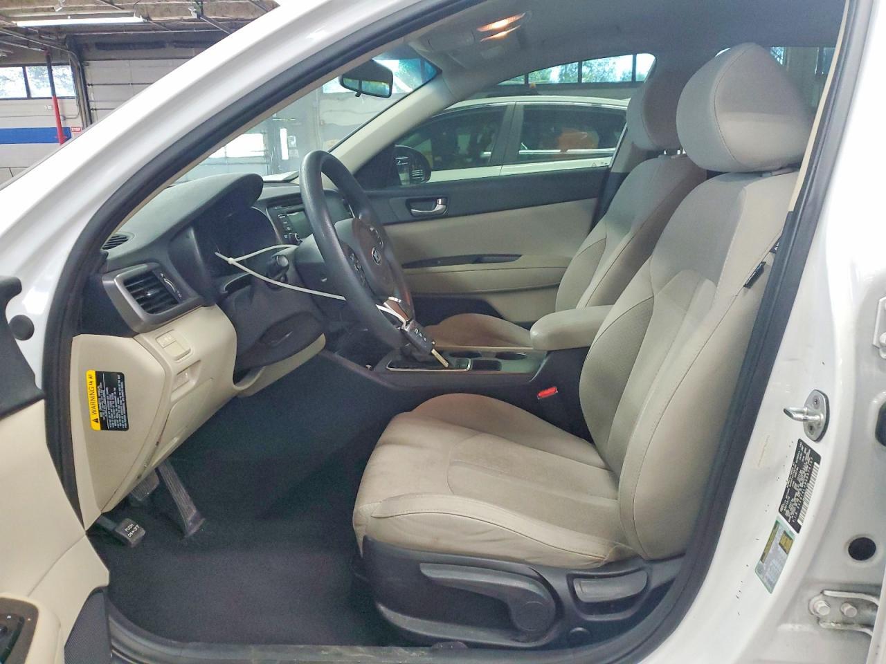 2016 KIA OPTIMA LX — Фото 7 из 12