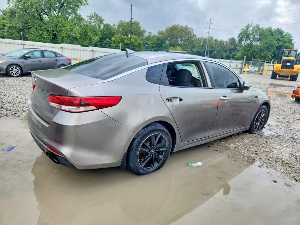 2016 KIA OPTIMA LX — Фото 3 из 12