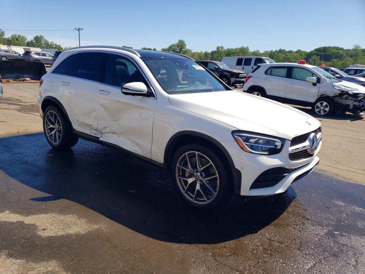2020 MERCEDES-BENZ GLC 300 4MATIC — Фото 4 из 12