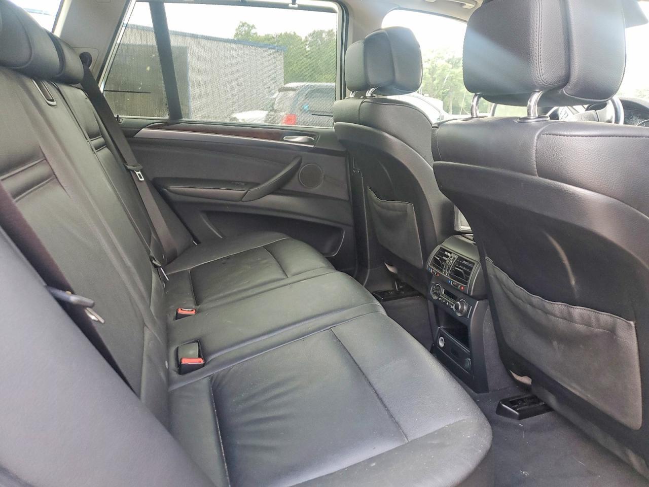 2013 BMW X5 XDRIVE35I — Фото 10 из 13