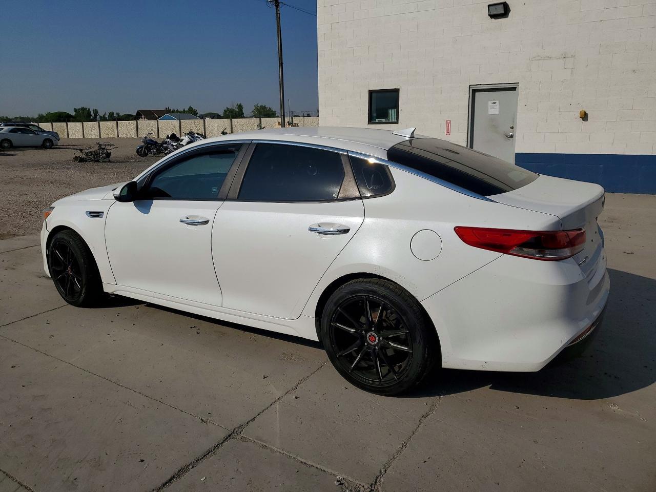 2016 KIA OPTIMA LX — Фото 2 из 12