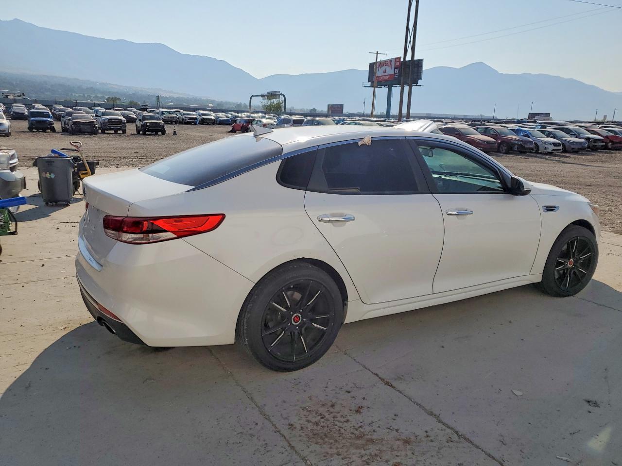2016 KIA OPTIMA LX — Фото 3 из 12