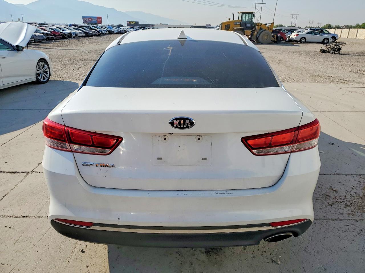 2016 KIA OPTIMA LX — Фото 6 из 12