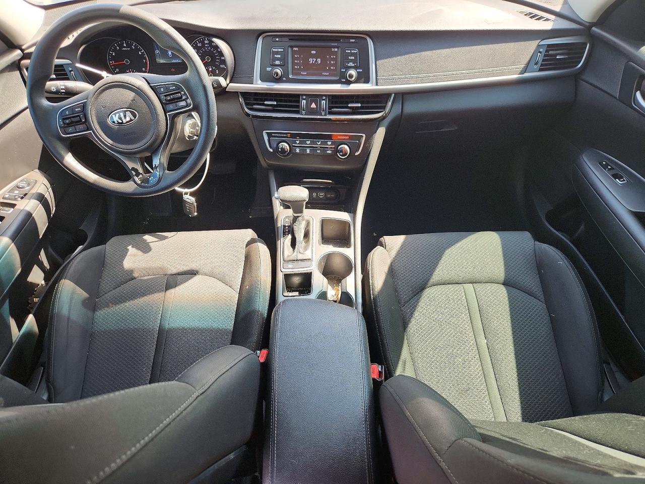 2016 KIA OPTIMA LX — Фото 8 из 12