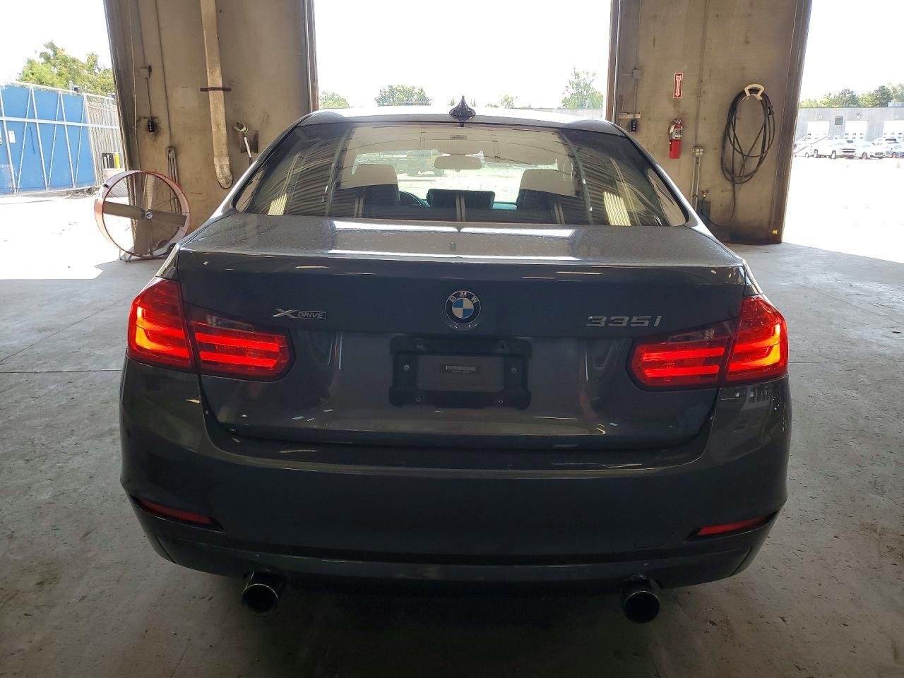 2013 BMW 335 XI — Фото 6 из 12