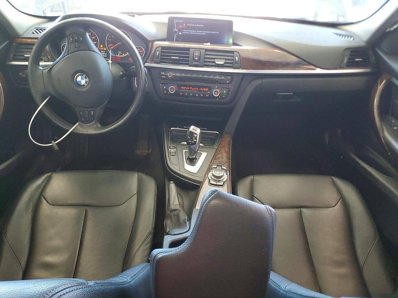 2013 BMW 335 XI — Фото 8 из 12