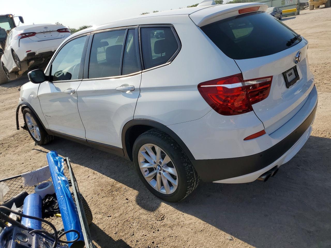2013 BMW X3 XDRIVE28I — Фото 2 из 13