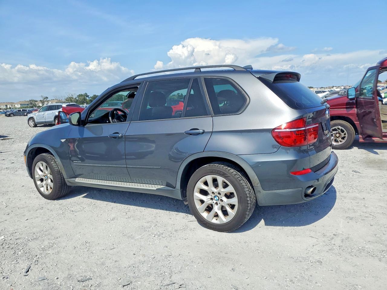 2013 BMW X5 XDRIVE35I — Фото 2 из 13