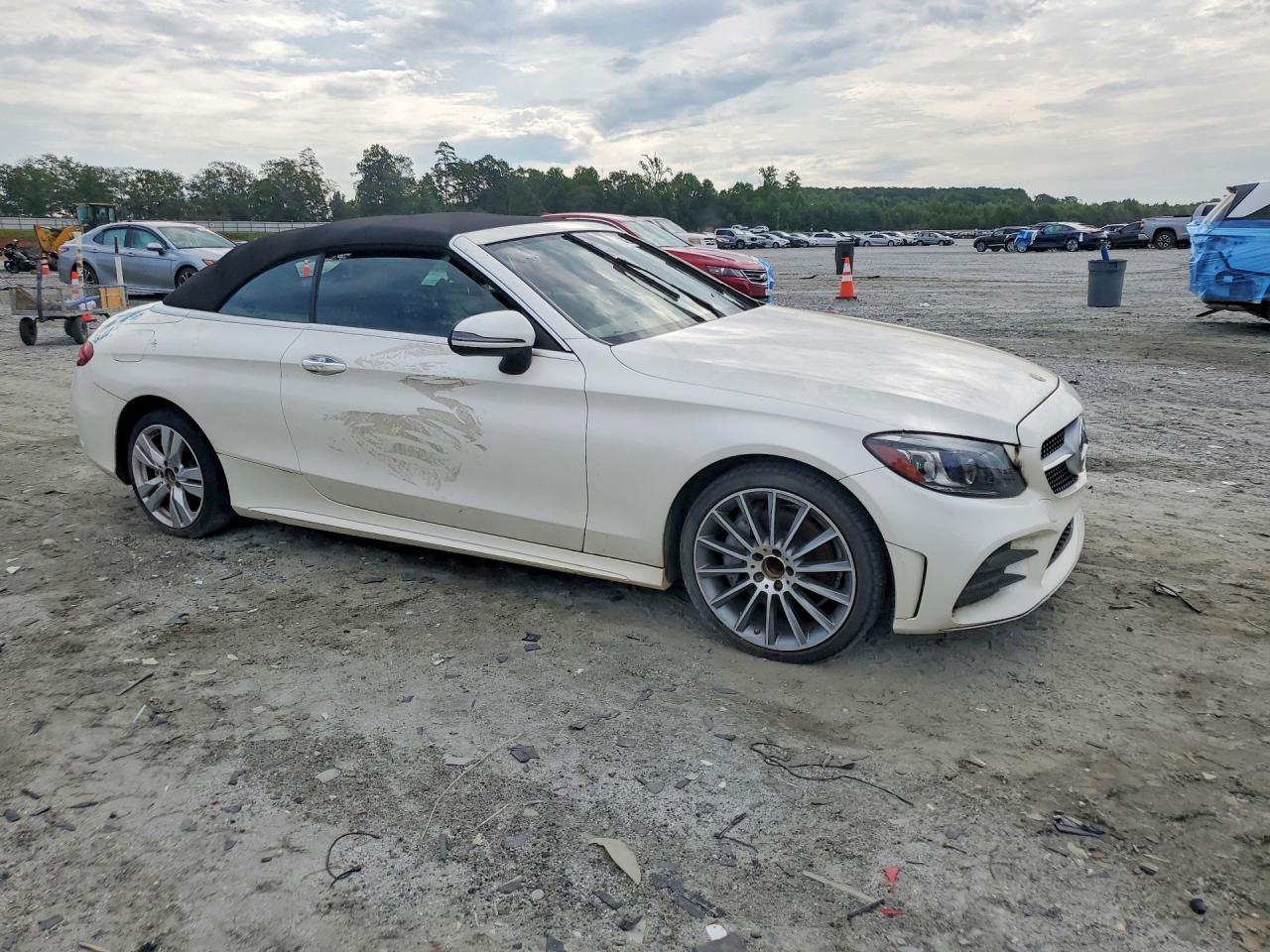 2020 MERCEDES-BENZ C 300 — Фото 4 из 12
