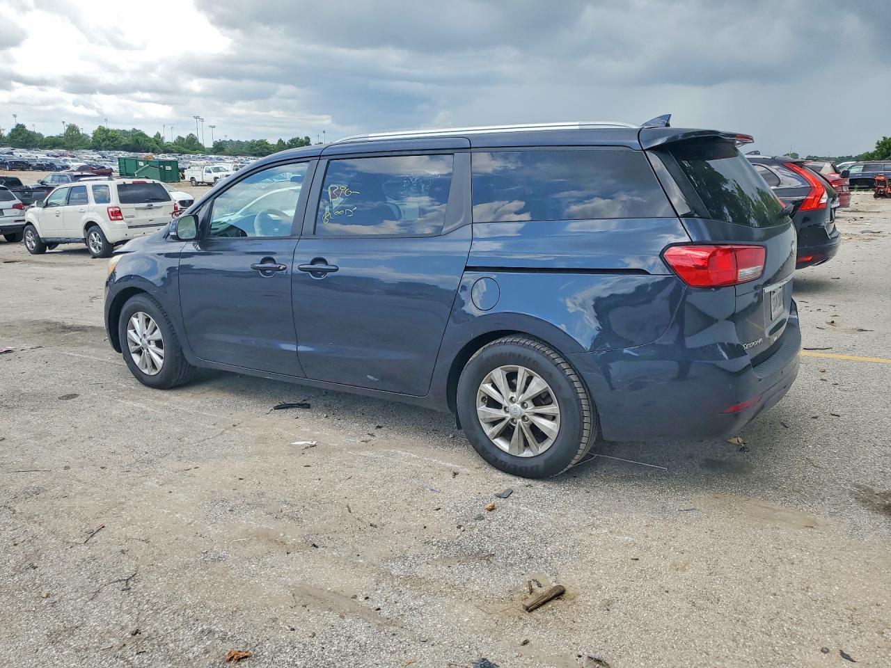 2016 KIA SEDONA LX — Фото 2 из 13