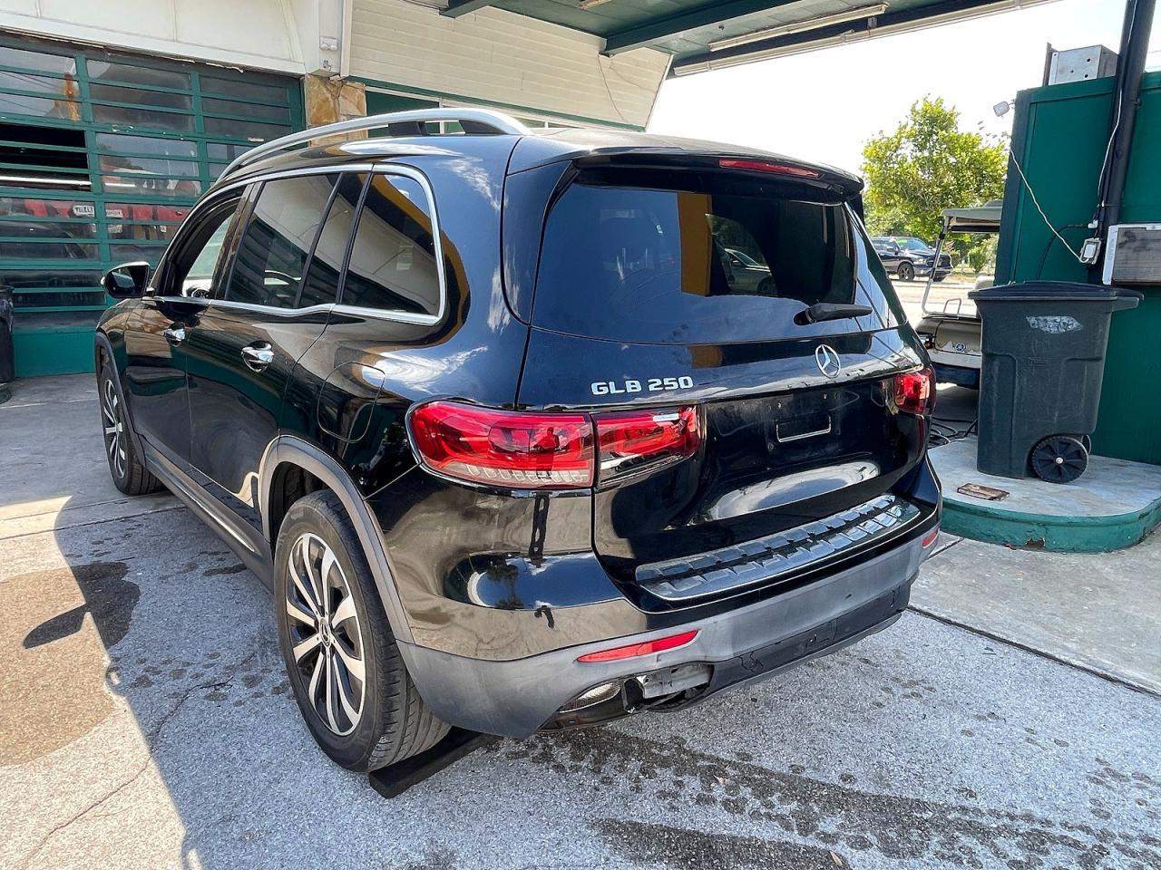 2020 MERCEDES-BENZ GLB 250 — Фото 11 из 12