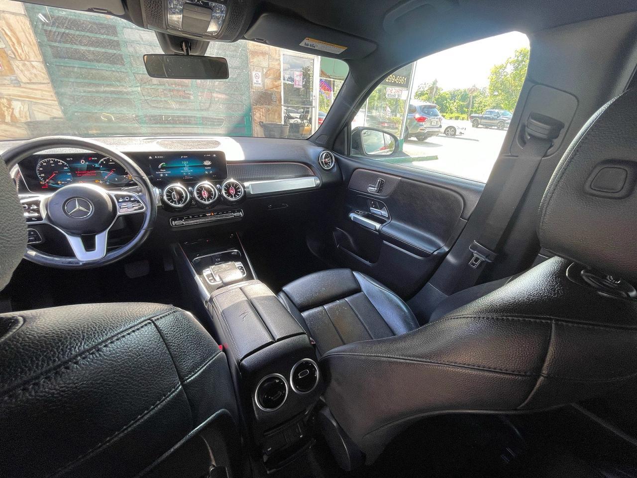 2020 MERCEDES-BENZ GLB 250 — Фото 9 из 12