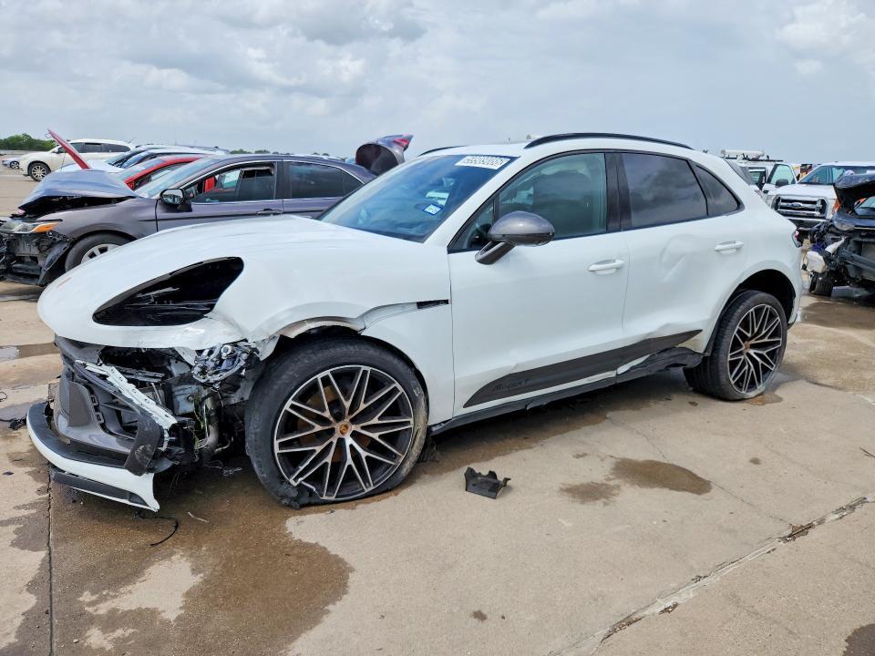 2024 PORSCHE MACAN WP1AA2A50RLB04473